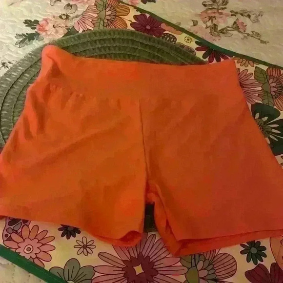 NOBO high rise soft shorty shorts coral color szS(3-5) - Picture 2 of 4
